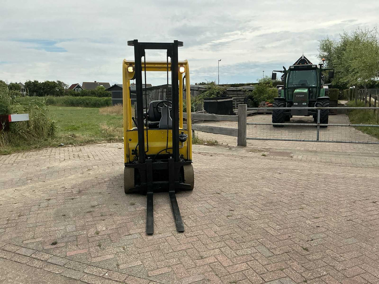 2016 HYSTER J16XNTMWB FORKLIFT - Forklift: picture 3 2016 HYSTER J16XNTMWB FORKLIFT - Forklift: picture 3