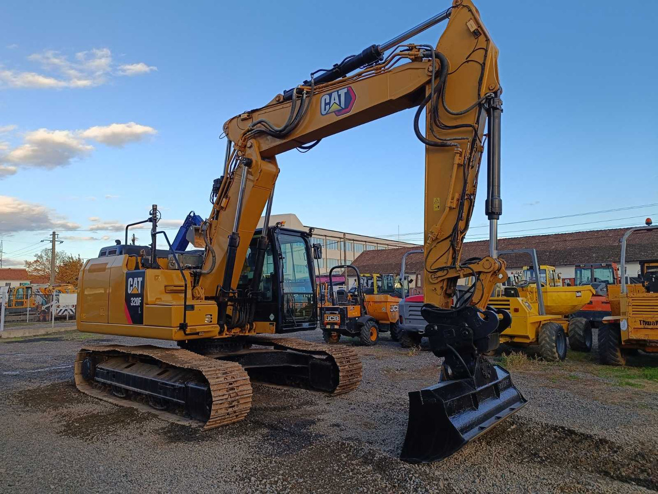 2017 CATERPILLAR 320FL TRACKED EXCAVATOR - Excavator: picture 1 2017 CATERPILLAR 320FL TRACKED EXCAVATOR - Excavator: picture 1