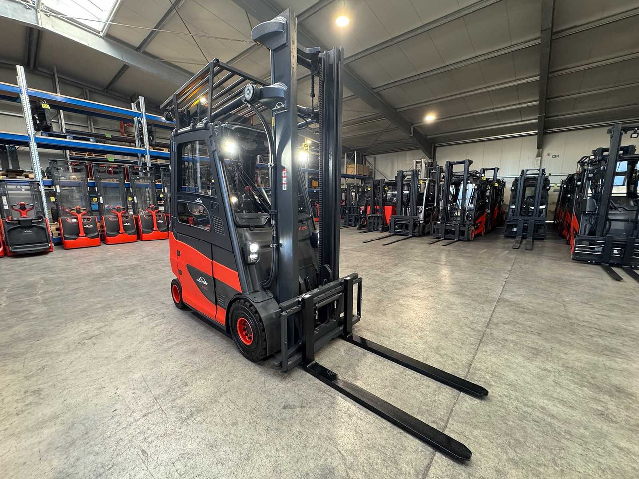 2017 SERVICE + UVV 09/2026 LINDE E25HL 2.500KG 3.+4. - Forklift: picture 2 2017 SERVICE + UVV 09/2026 LINDE E25HL 2.500KG 3.+4. - Forklift: picture 2