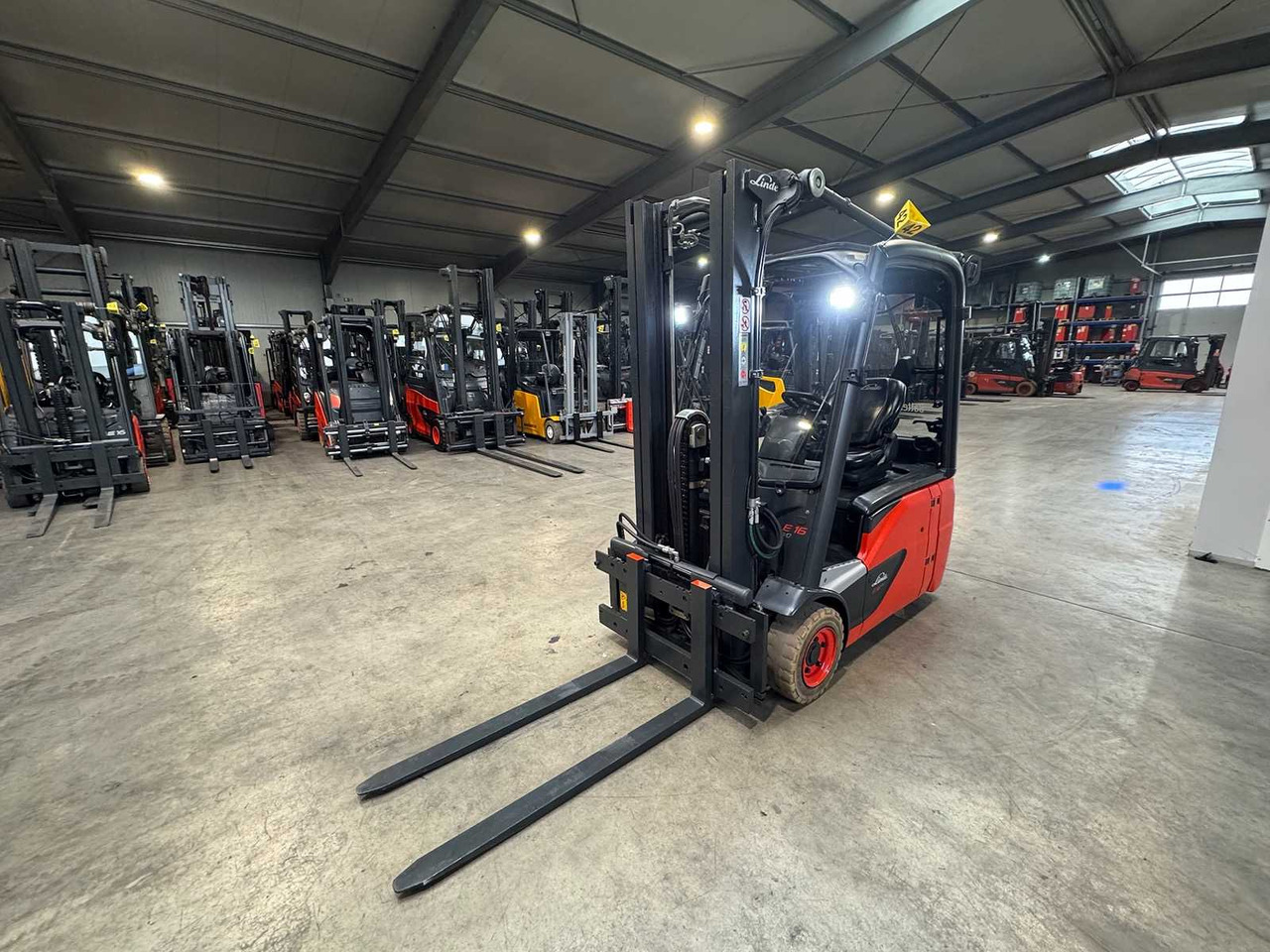 2017 SERVICE+UVV 11/2026 LINDE E16 1,600KG TRIPLEX 3RD + 4TH VALVE ELECTRIC FORKLIFT 3,379 HOURS - Forklift: picture 3 2017 SERVICE+UVV 11/2026 LINDE E16 1,600KG TRIPLEX 3RD + 4TH VALVE ELECTRIC FORKLIFT 3,379 HOURS - Forklift: picture 3
