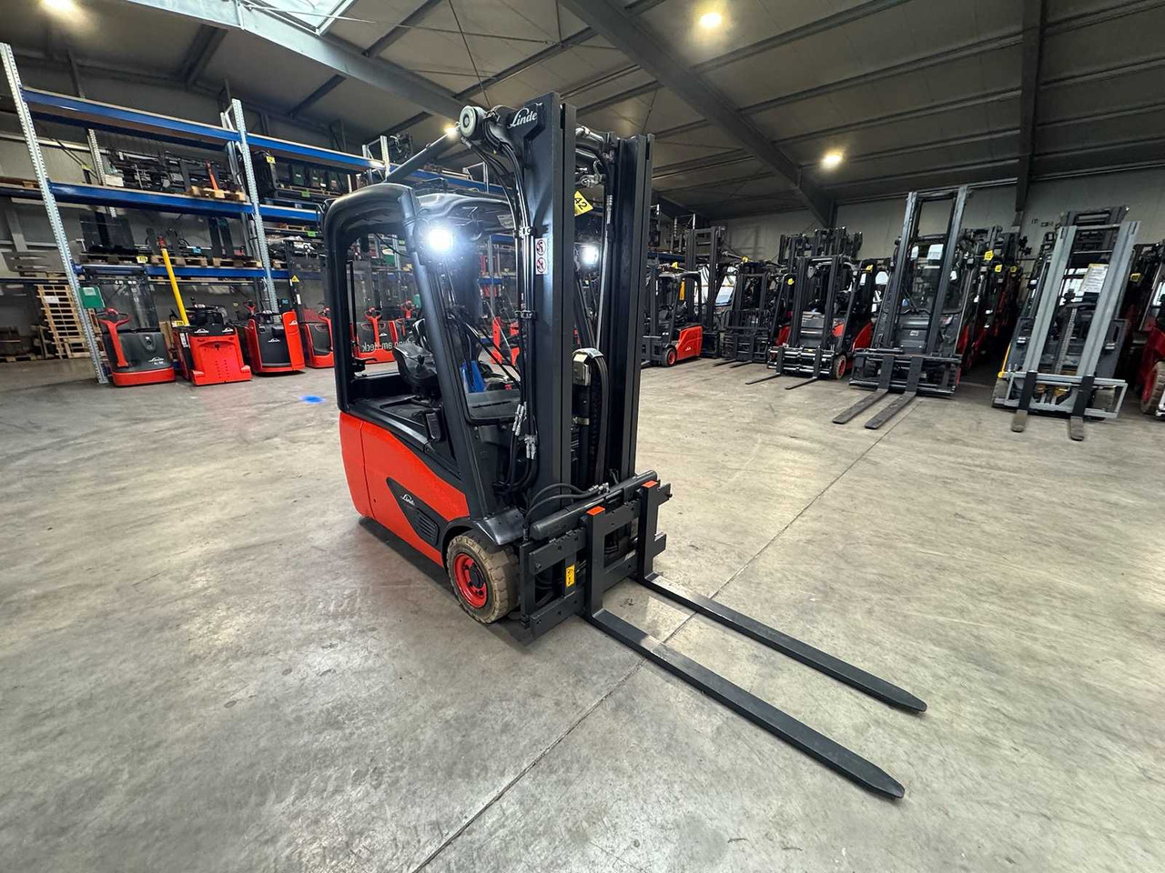 2017 SERVICE+UVV 11/2026 LINDE E16 1,600KG TRIPLEX 3RD + 4TH VALVE ELECTRIC FORKLIFT 3,379 HOURS - Forklift: picture 5 2017 SERVICE+UVV 11/2026 LINDE E16 1,600KG TRIPLEX 3RD + 4TH VALVE ELECTRIC FORKLIFT 3,379 HOURS - Forklift: picture 5