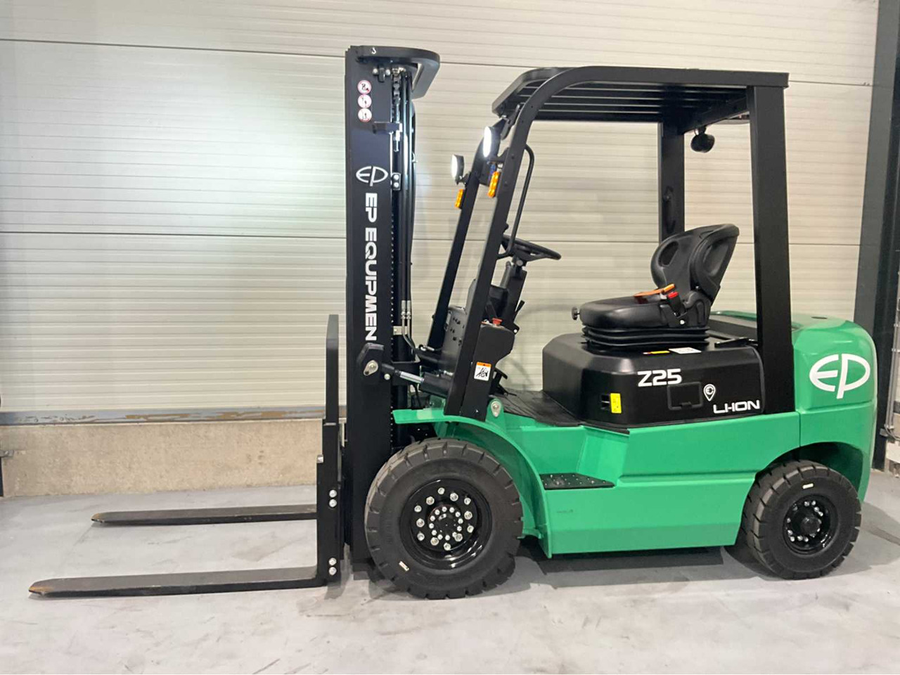 2025 EP EFXZ-251 2500KG FORKLIFT LED DISPLAY - Forklift: picture 2 2025 EP EFXZ-251 2500KG FORKLIFT LED DISPLAY - Forklift: picture 2