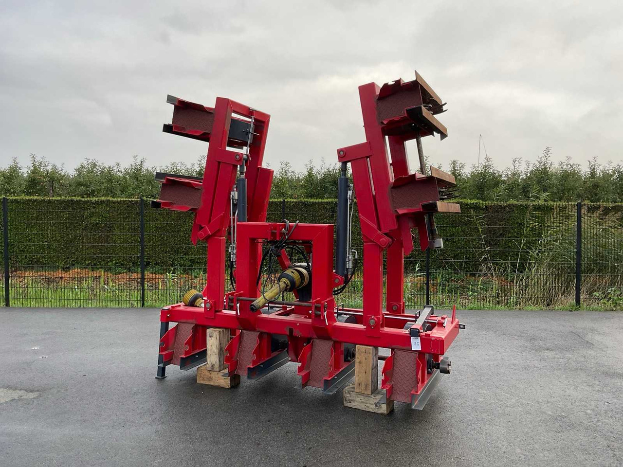 BCW RF8 front - Rotavator: picture 1 BCW RF8 front - Rotavator: picture 1