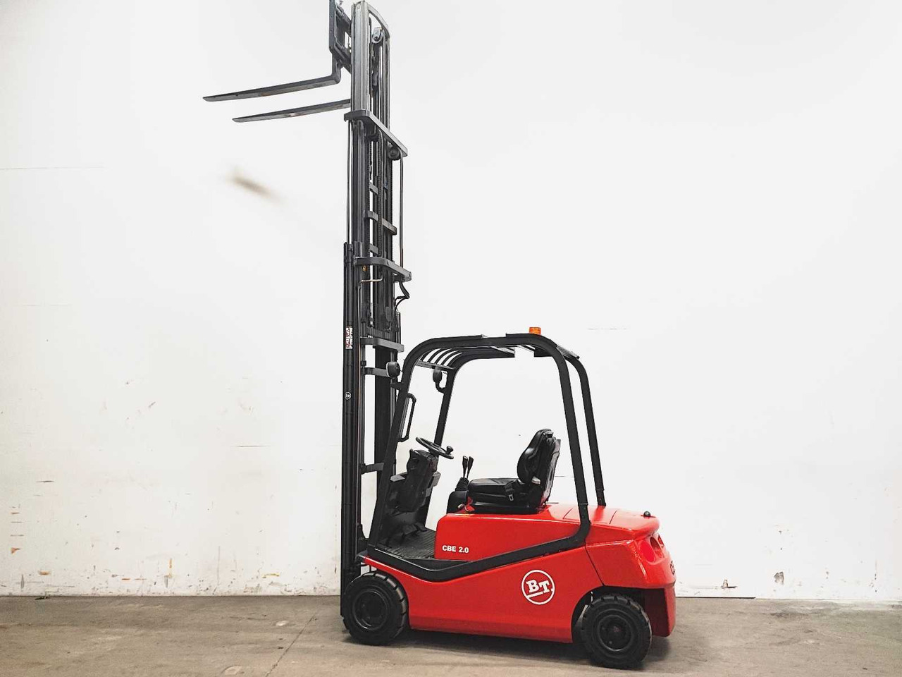 BT - 2002 - CBE 2.0F - FORKLIFT TRUCK - Forklift: picture 3 BT - 2002 - CBE 2.0F - FORKLIFT TRUCK - Forklift: picture 3