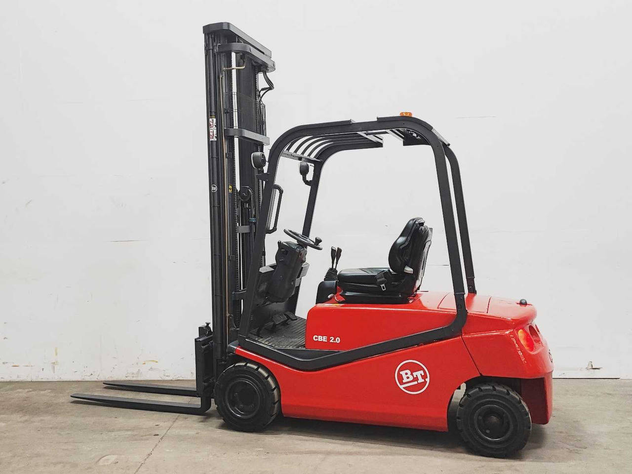 BT - 2002 - CBE 2.0F - FORKLIFT TRUCK - Forklift: picture 1 BT - 2002 - CBE 2.0F - FORKLIFT TRUCK - Forklift: picture 1
