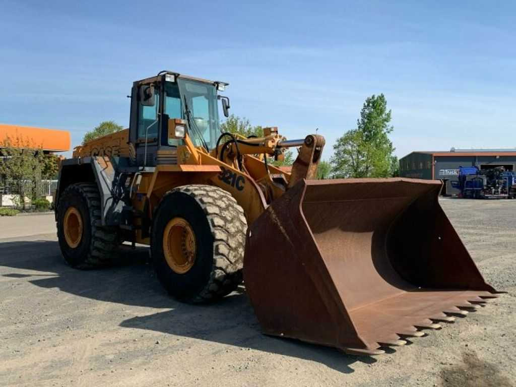 CASE 921C - 2000 - 921C SHOVEL - BULLDOZER - Bulldozer: picture 4 CASE 921C - 2000 - 921C SHOVEL - BULLDOZER - Bulldozer: picture 4