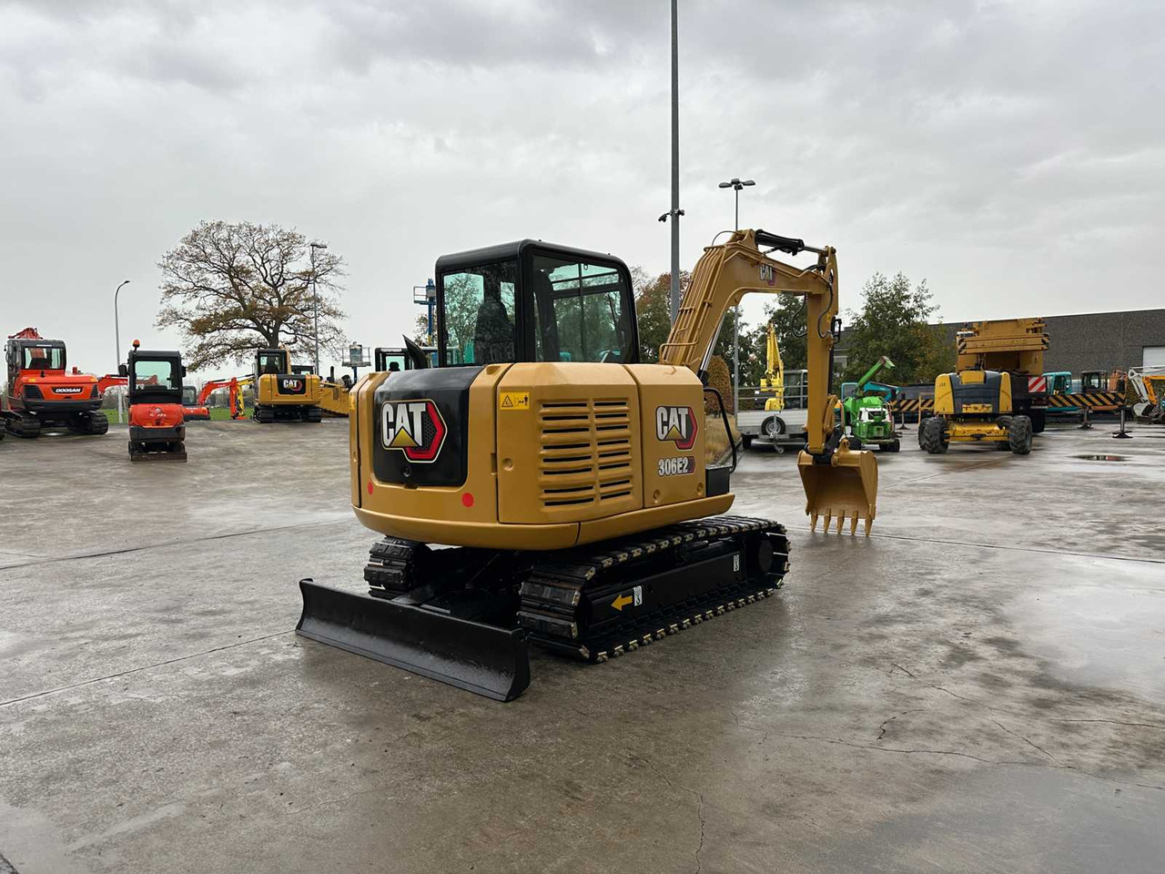 CATERPILLAR - 2017 - 306E2 - MIDI EXCAVATOR - Excavator: picture 4 CATERPILLAR - 2017 - 306E2 - MIDI EXCAVATOR - Excavator: picture 4