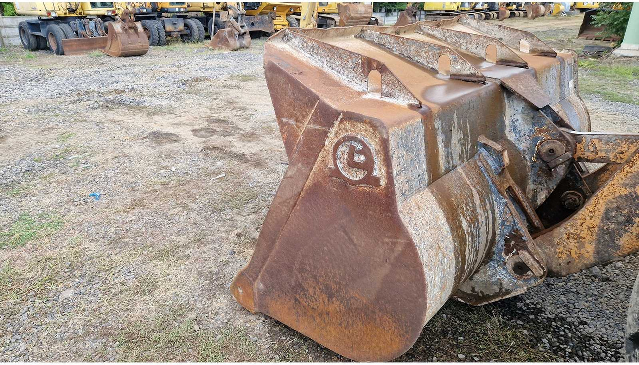 Wheel loader Case 621E: picture 8