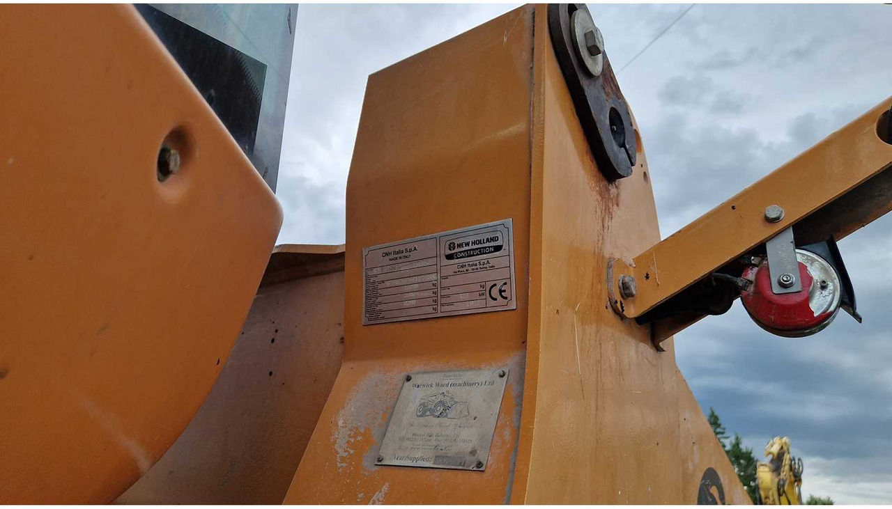 Wheel loader Case 621E: picture 24