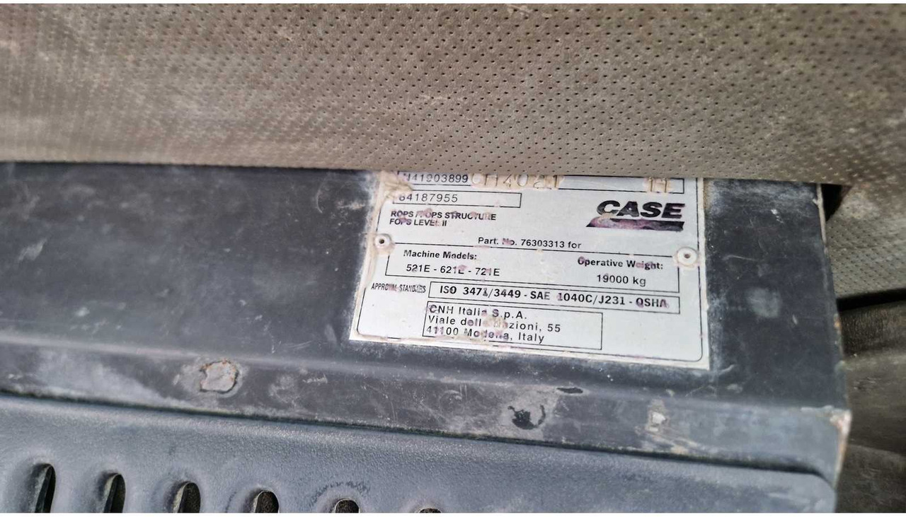 Wheel loader Case 621E: picture 36