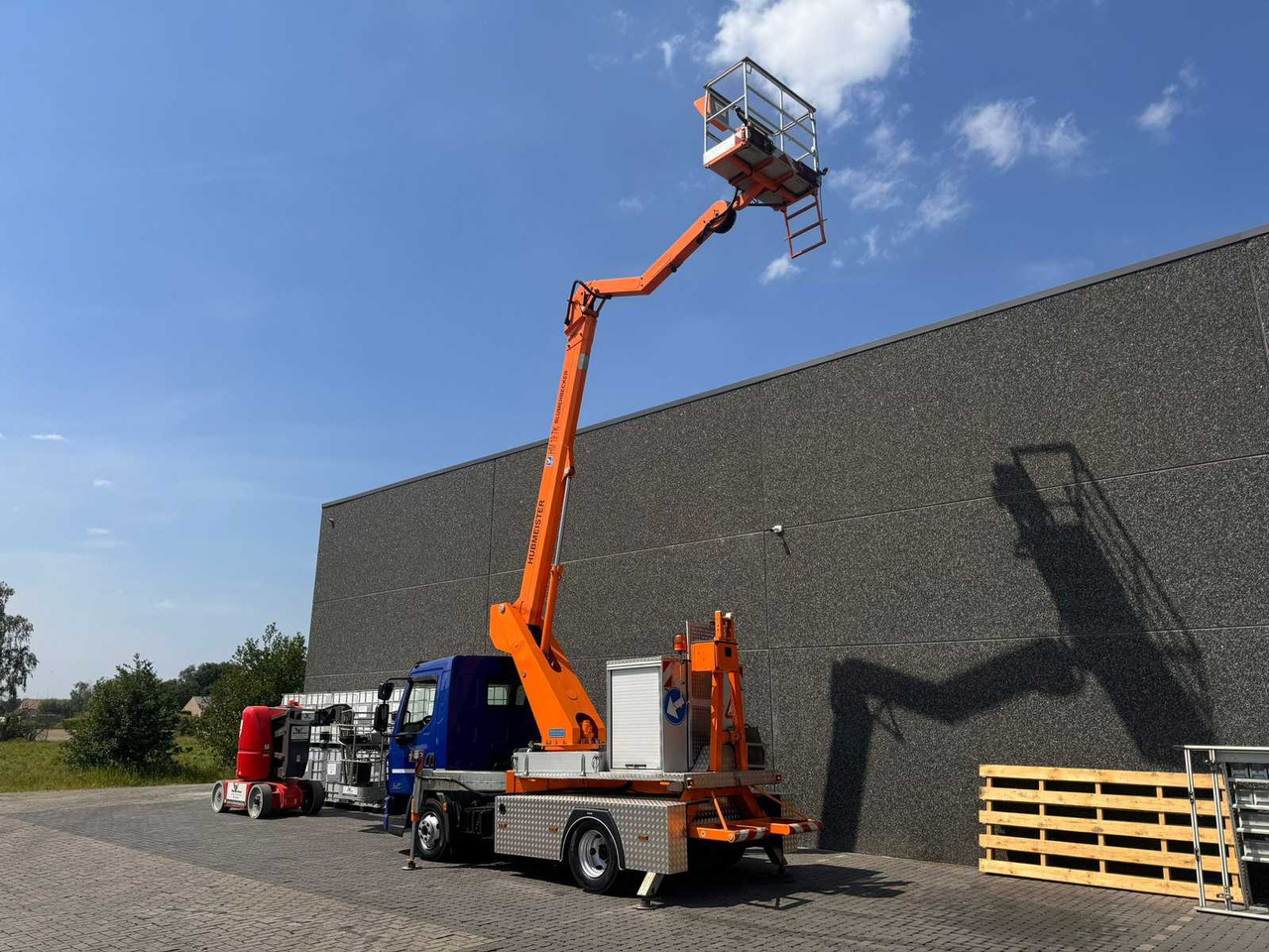 DAF LF 180 Hubmeister HM 19 TK - Aerial platform: picture 3 DAF LF 180 Hubmeister HM 19 TK - Aerial platform: picture 3