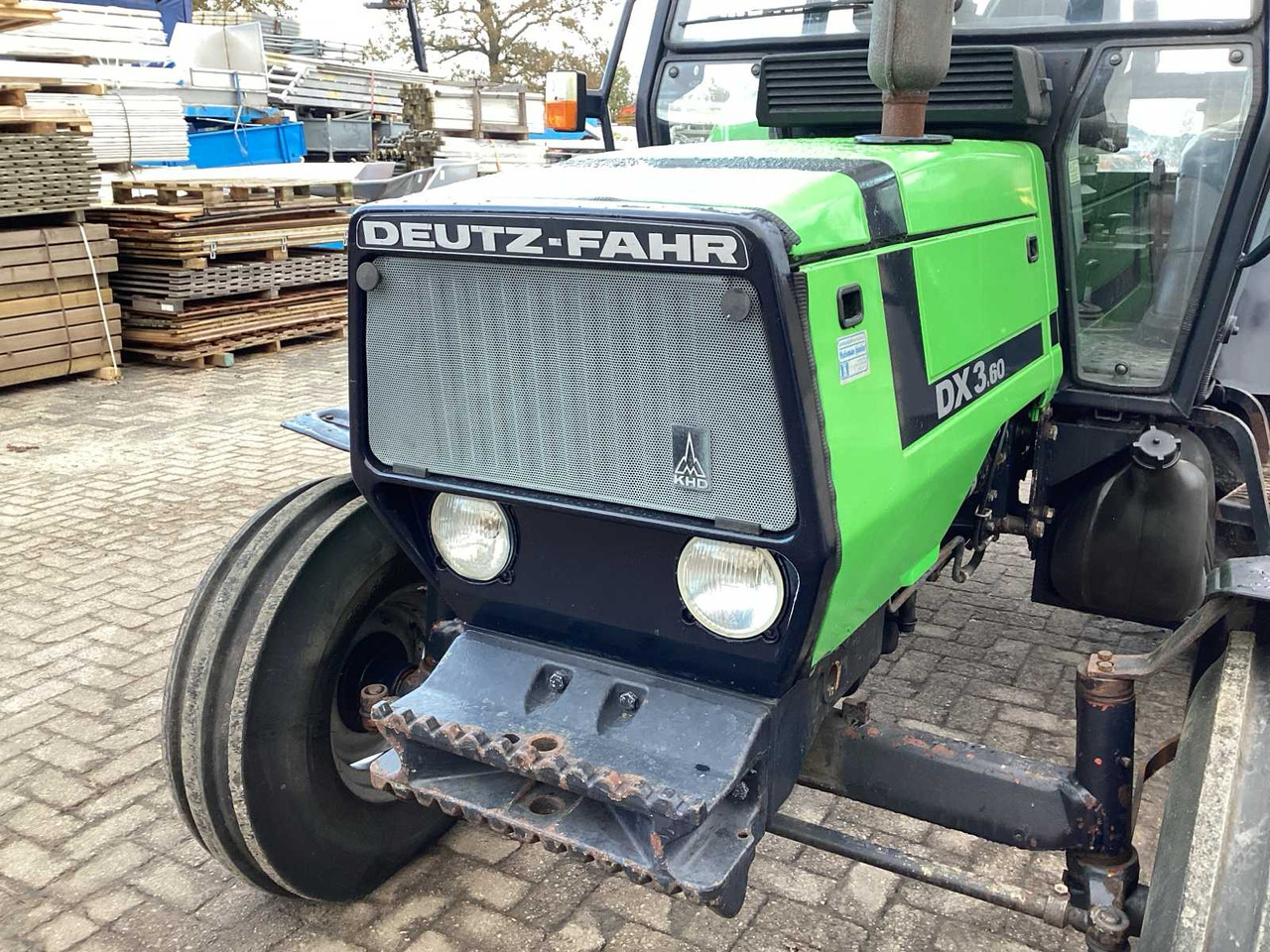 Farm tractor Deutz DX3.50: picture 17