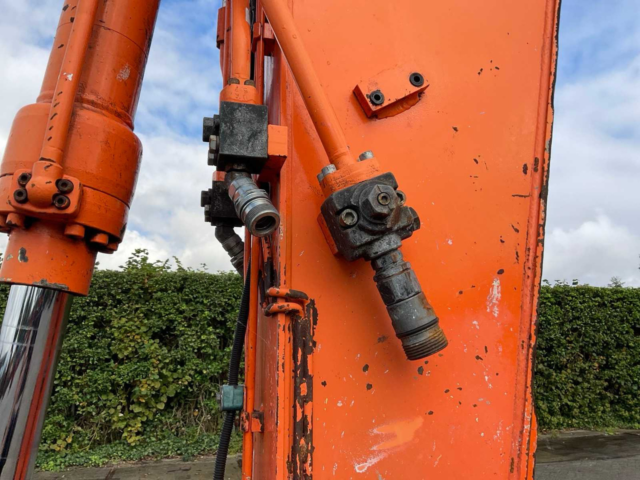 Wheel excavator Doosan DX140W-3: picture 7