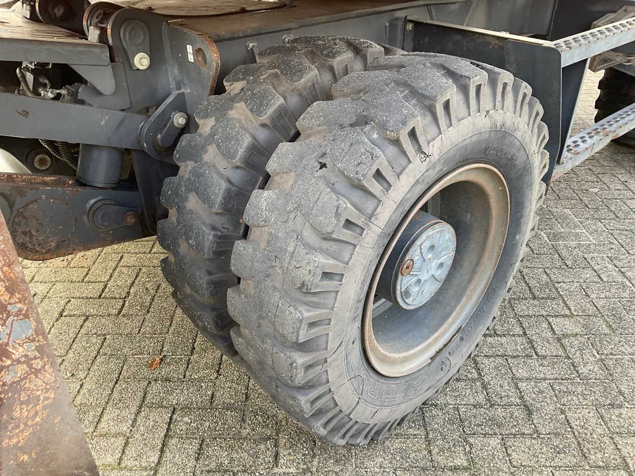 Wheel excavator Doosan DX140W-3: picture 16