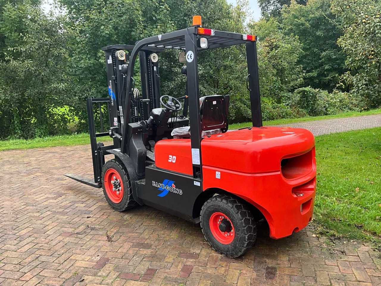 EASY-GOING - 3 TON - DIESEL - TRIPLE - FORKLIFT - 2025 - Forklift: picture 3 EASY-GOING - 3 TON - DIESEL - TRIPLE - FORKLIFT - 2025 - Forklift: picture 3