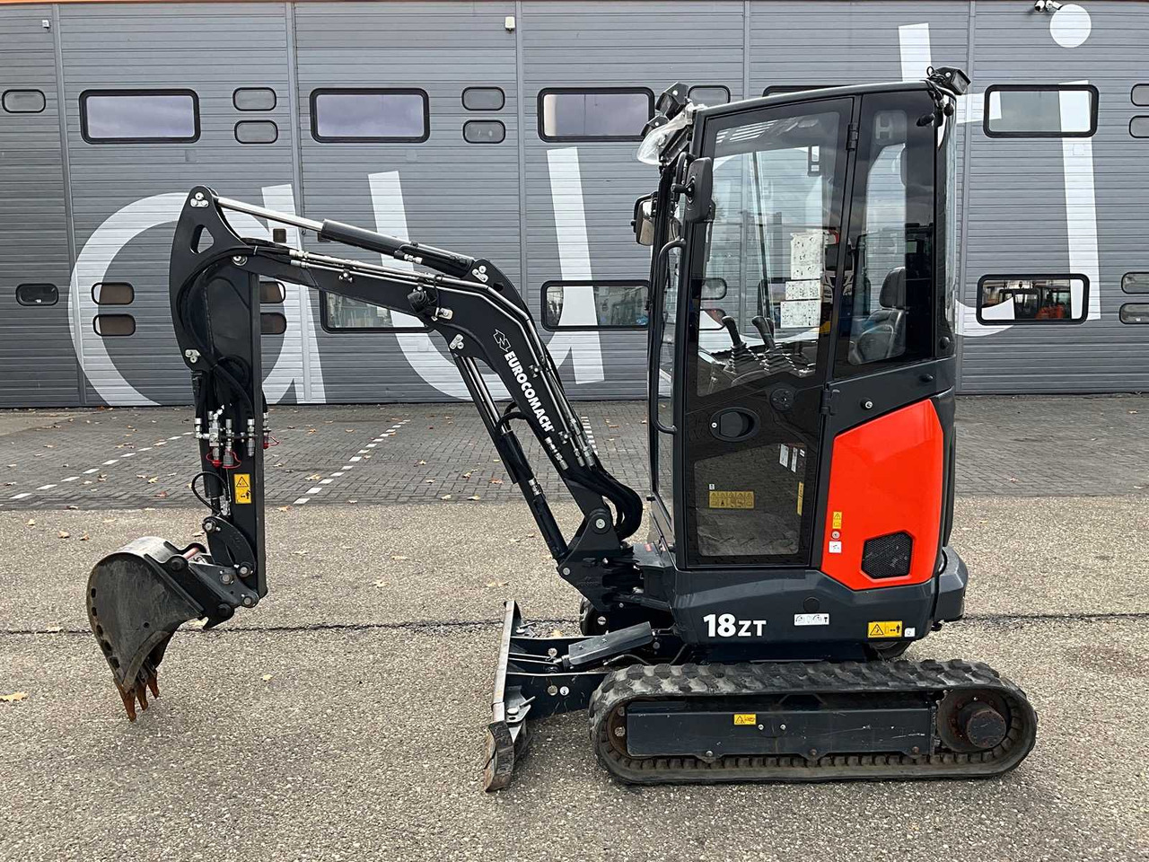 Eurocomach 18ZT - Mini excavator: picture 2 Eurocomach 18ZT - Mini excavator: picture 2
