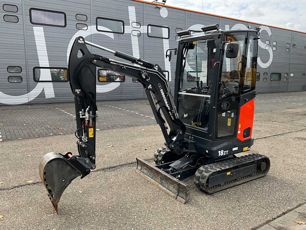 Eurocomach 18ZT - Mini excavator: picture 1 Eurocomach 18ZT - Mini excavator: picture 1