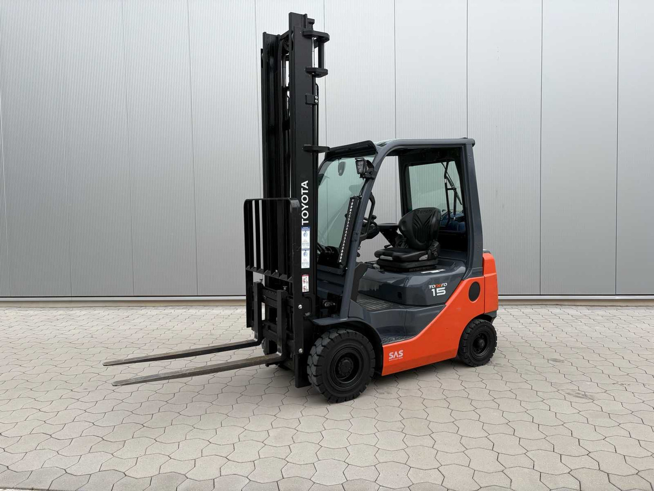 FORKLIFT TOYOTA 02-8FGF15 - Forklift: picture 3 FORKLIFT TOYOTA 02-8FGF15 - Forklift: picture 3