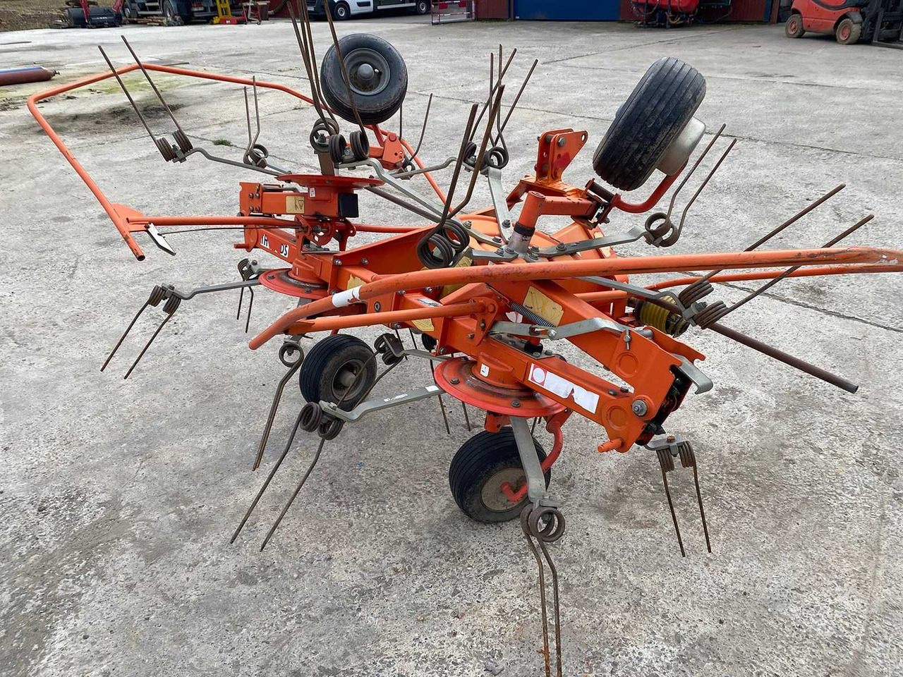 Fella TH 400 DS - Hay and forage equipment: picture 2 Fella TH 400 DS - Hay and forage equipment: picture 2