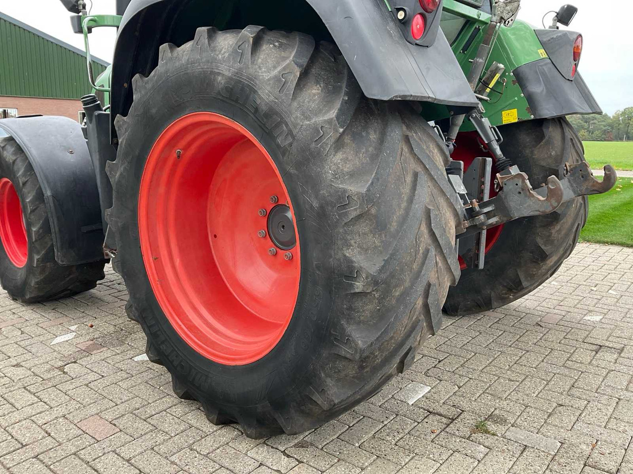 Farm tractor Fendt 412 Vario TMS: picture 28 Farm tractor Fendt 412 Vario TMS: picture 28
