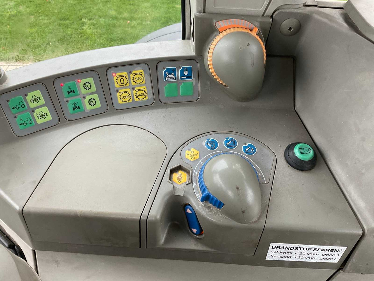 Farm tractor Fendt 412 Vario TMS: picture 37 Farm tractor Fendt 412 Vario TMS: picture 37