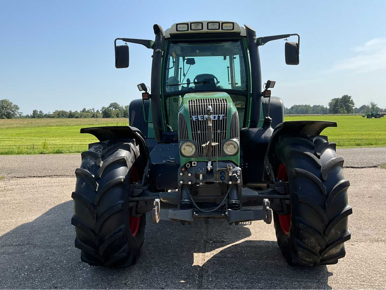 Fendt Favorit 716 Vario - Farm tractor: picture 3 Fendt Favorit 716 Vario - Farm tractor: picture 3