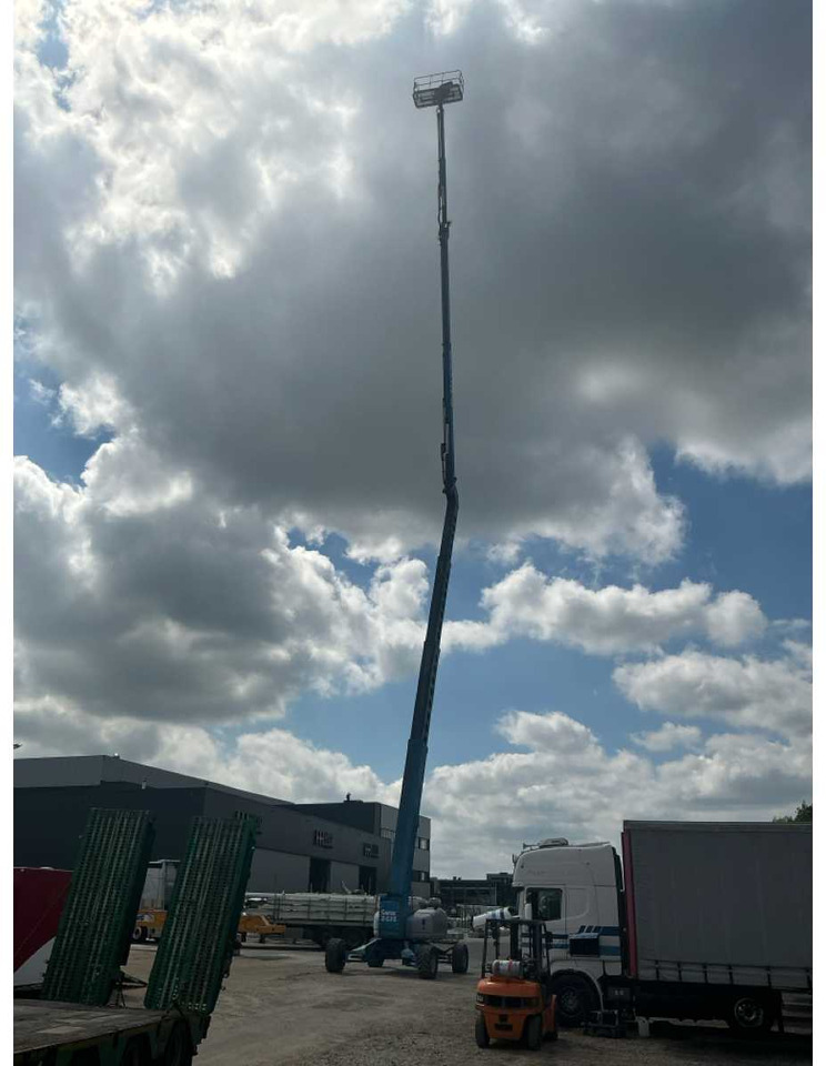 Genie Z-135/70 - Aerial platform: picture 3 Genie Z-135/70 - Aerial platform: picture 3