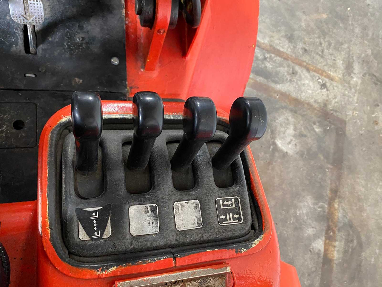 Forklift HOIST - E10 ELECTRIC - 10.000KG LIFTING CAPACITY, FORK POSITIONER - FORKLIFT: picture 8 Forklift HOIST - E10 ELECTRIC - 10.000KG LIFTING CAPACITY, FORK POSITIONER - FORKLIFT: picture 8