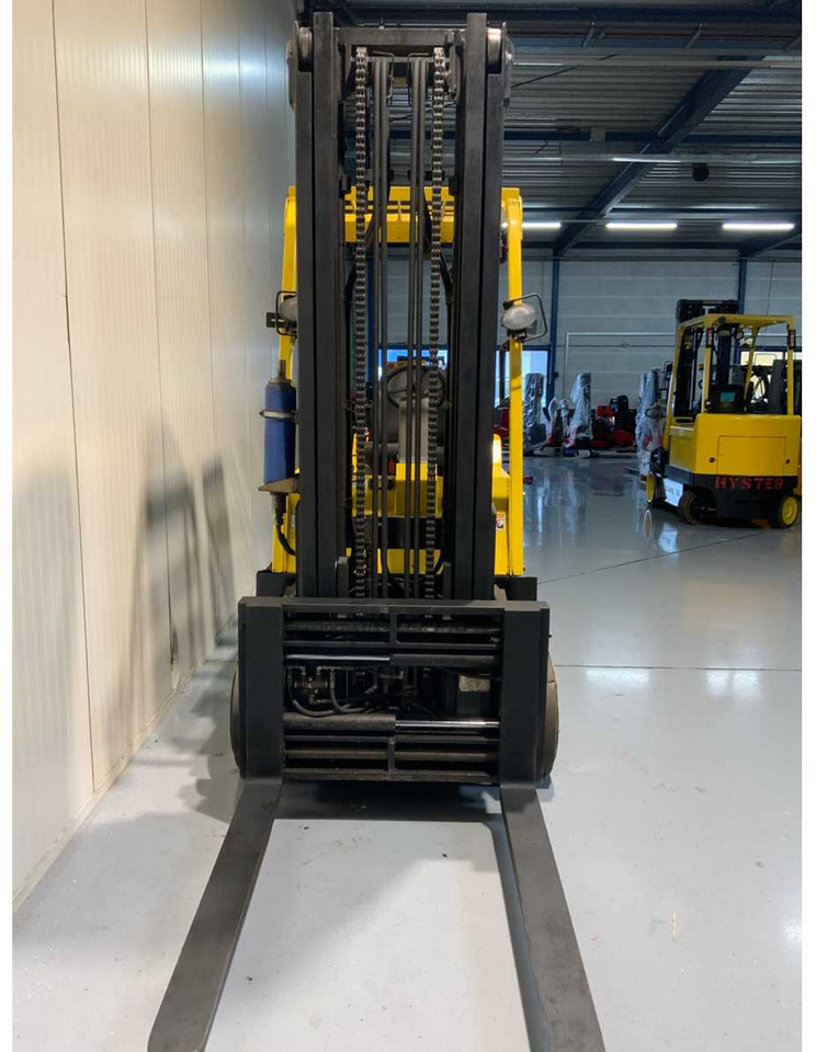 Forklift HYSTER E4.00XL FORKLIFT FORK POSITIONER, SIDE SHIFT, BLUESPOT, ACCUMULATOR: picture 20 Forklift HYSTER E4.00XL FORKLIFT FORK POSITIONER, SIDE SHIFT, BLUESPOT, ACCUMULATOR: picture 20