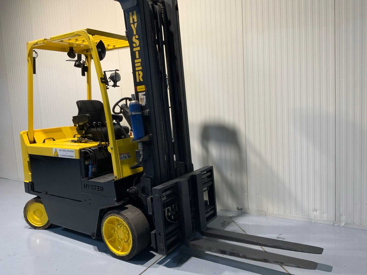 Forklift HYSTER E4.00XL FORKLIFT FORK POSITIONER, SIDE SHIFT, BLUESPOT, ACCUMULATOR: picture 6 Forklift HYSTER E4.00XL FORKLIFT FORK POSITIONER, SIDE SHIFT, BLUESPOT, ACCUMULATOR: picture 6