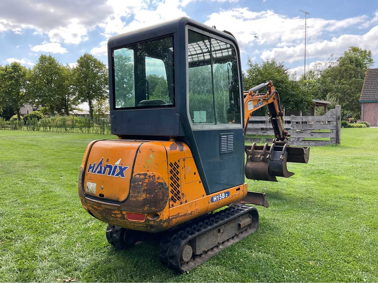 Hanix H15B-2 - Mini excavator: picture 5 Hanix H15B-2 - Mini excavator: picture 5