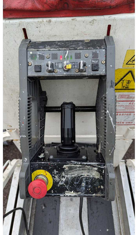 JLG - 2630ES - AERIAL WORK PLATFORMS (NO. 28257) - 2003 - Aerial platform: picture 5 JLG - 2630ES - AERIAL WORK PLATFORMS (NO. 28257) - 2003 - Aerial platform: picture 5