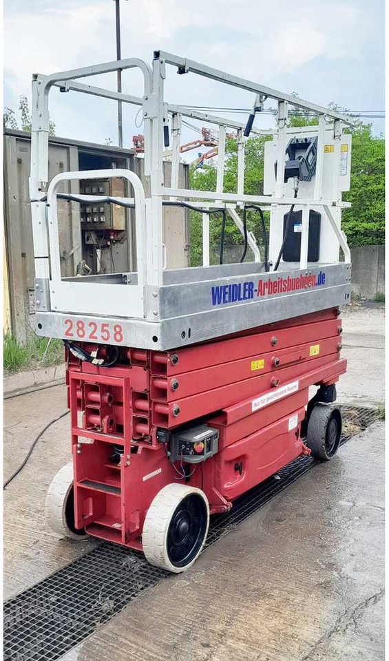 JLG - 2630ES - AERIAL WORK PLATFORMS (NO. 28258) - 2003 - Aerial platform: picture 3 JLG - 2630ES - AERIAL WORK PLATFORMS (NO. 28258) - 2003 - Aerial platform: picture 3