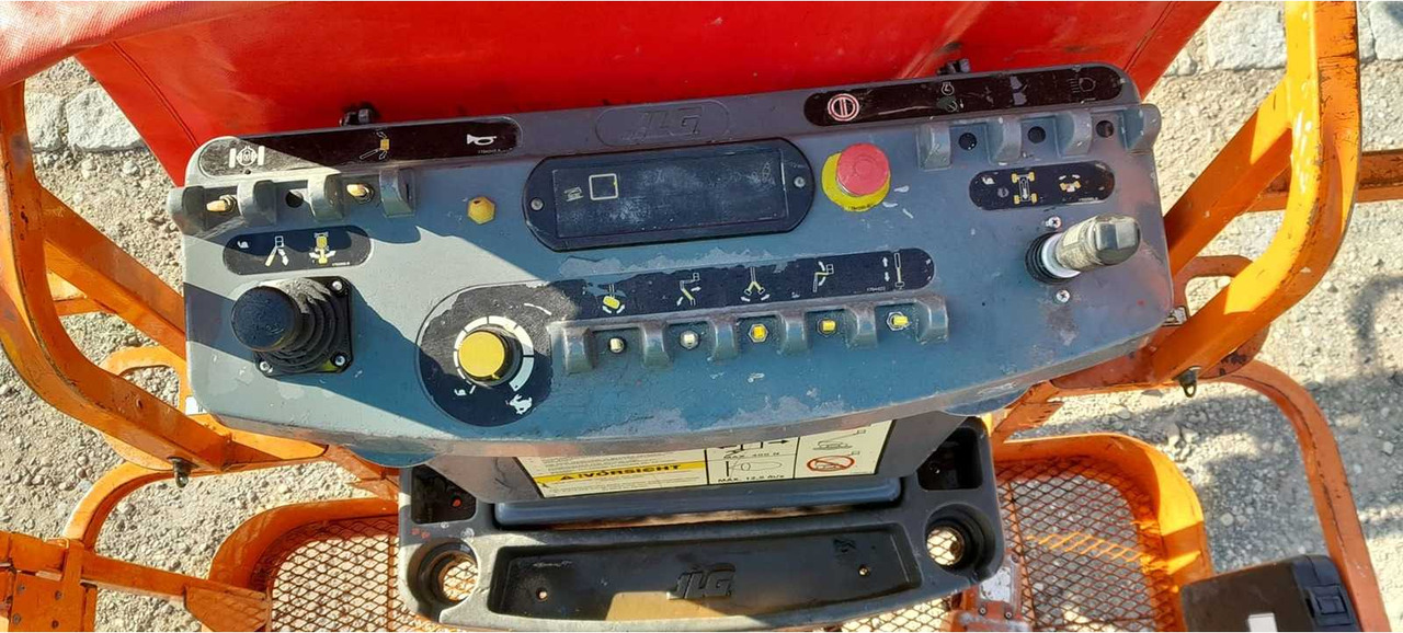 JLG E400AJPN - Aerial platform: picture 2 JLG E400AJPN - Aerial platform: picture 2