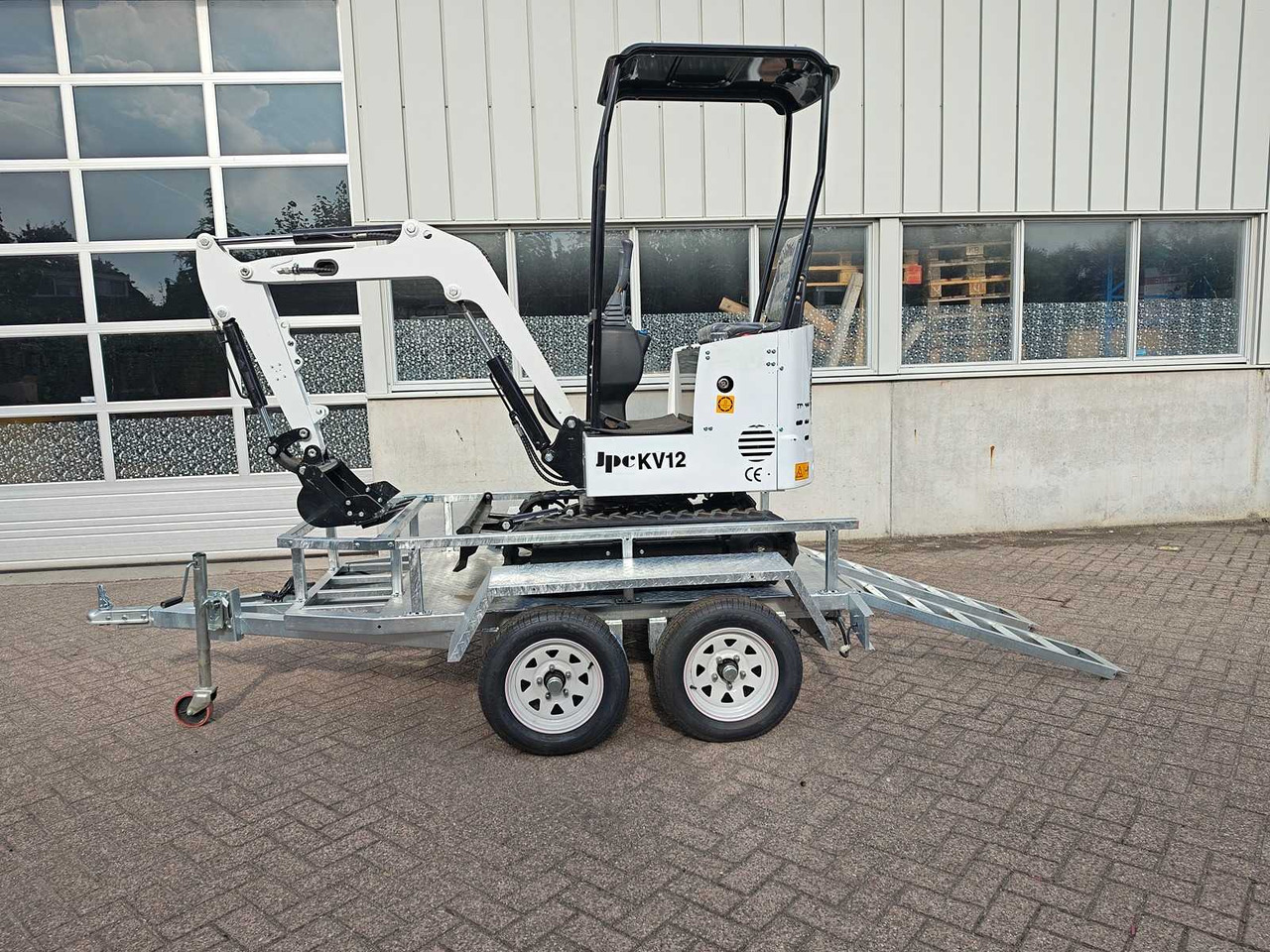JPC - 2025 - KV12 - MINI EXCAVATOR WITH TRAILER - Mini excavator: picture 2 JPC - 2025 - KV12 - MINI EXCAVATOR WITH TRAILER - Mini excavator: picture 2