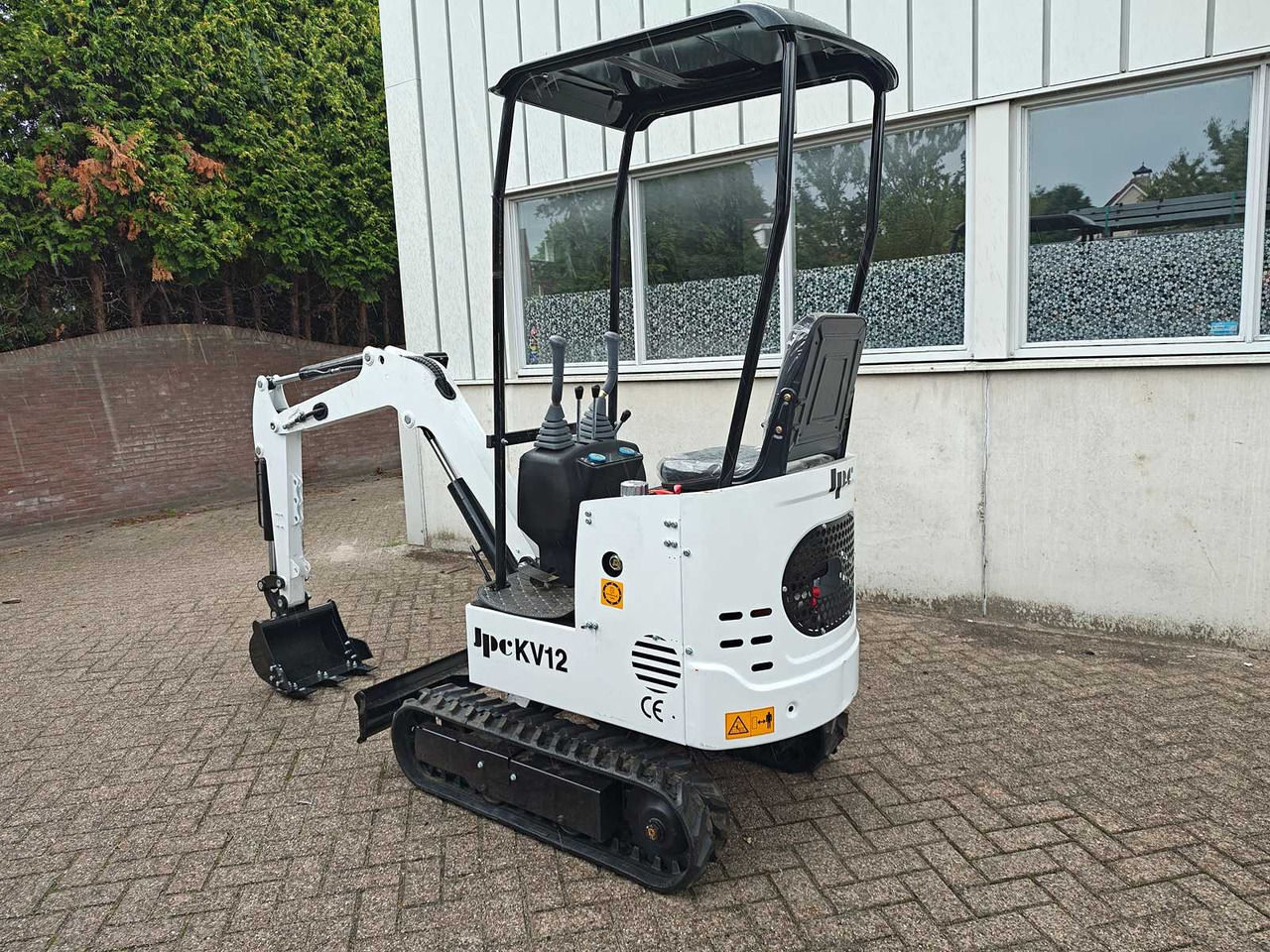 JPC KV12 - Mini excavator: picture 3 JPC KV12 - Mini excavator: picture 3
