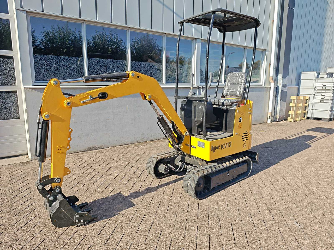 JPC KV12 - Mini excavator: picture 1 JPC KV12 - Mini excavator: picture 1