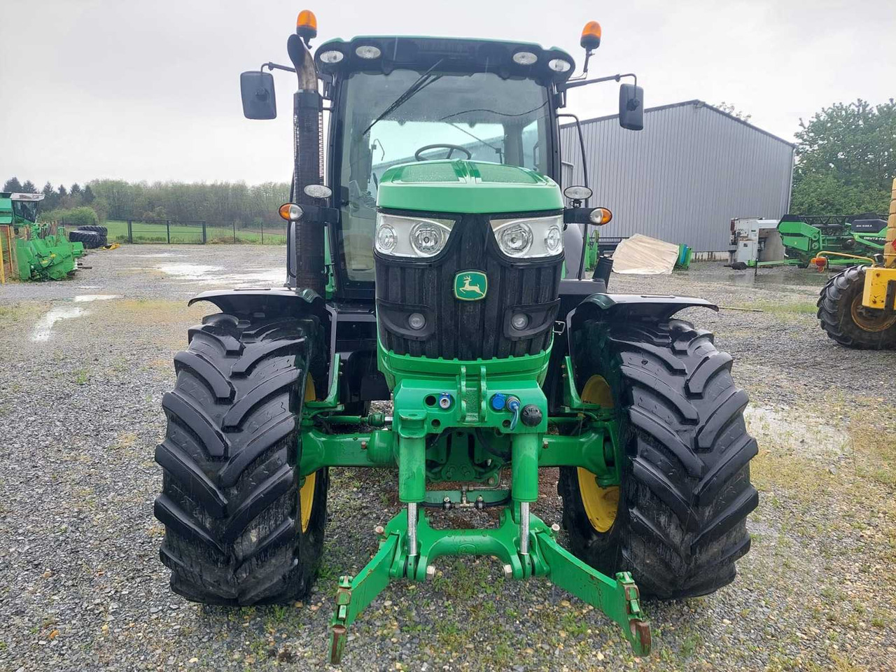 John Deere 6150R - Farm tractor: picture 2 John Deere 6150R - Farm tractor: picture 2