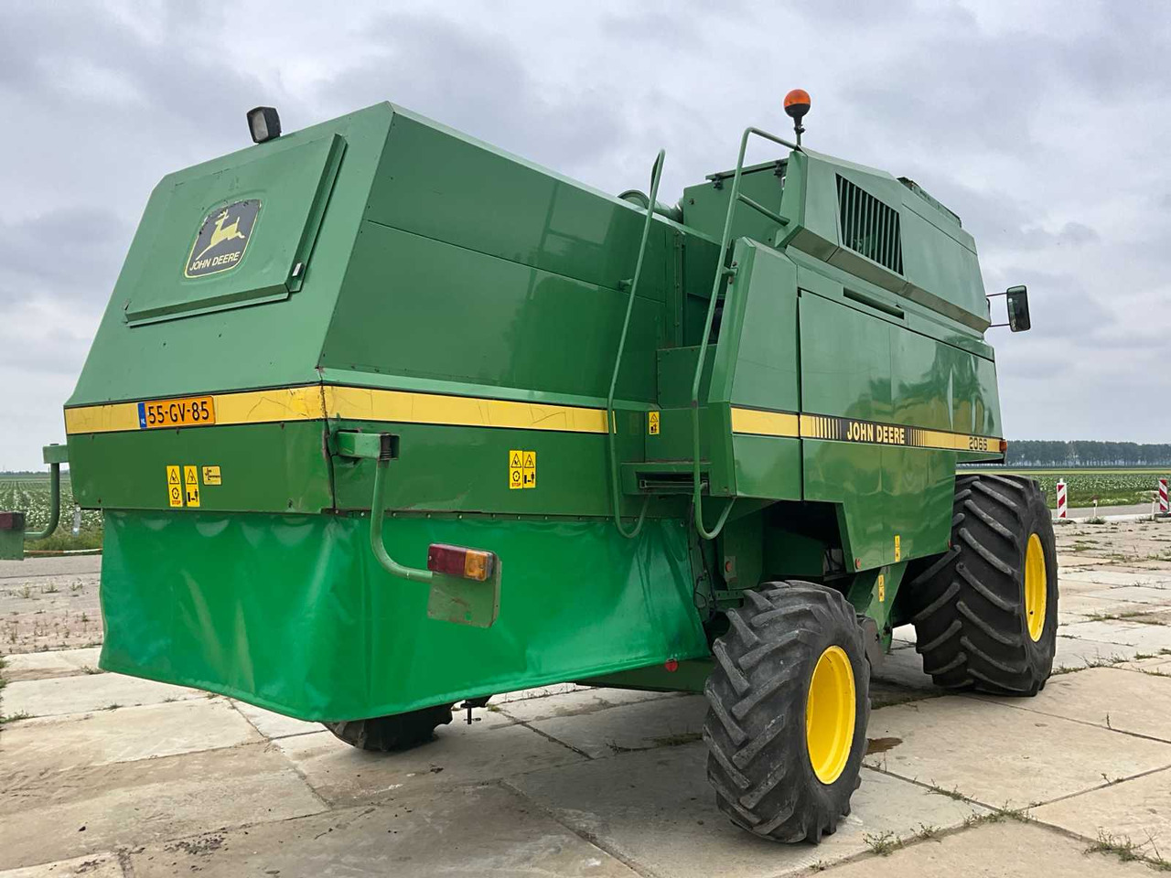 John deere 2066 - Combine harvester: picture 3 John deere 2066 - Combine harvester: picture 3