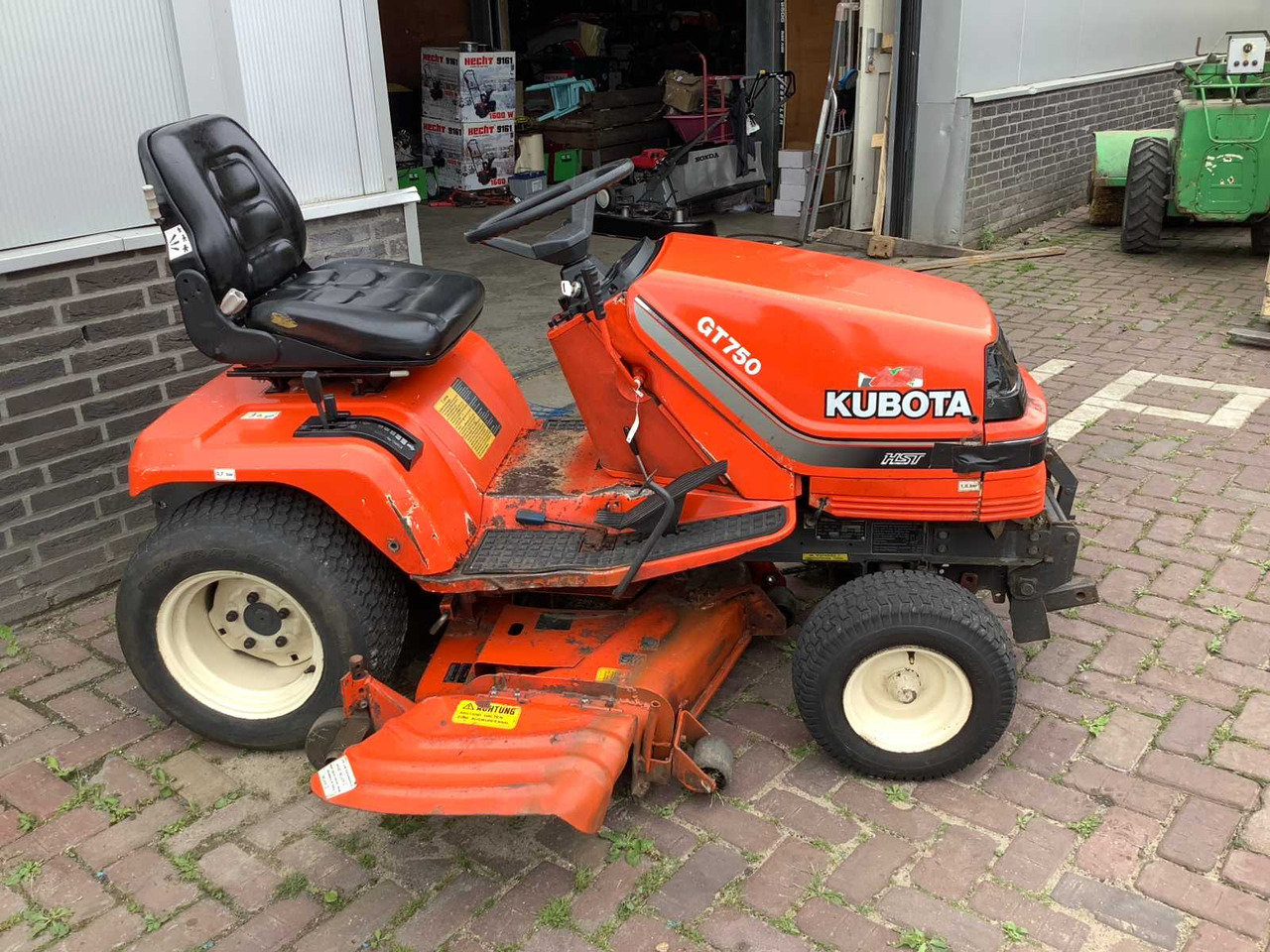 Kubota GT750 - Garden mower: picture 4 Kubota GT750 - Garden mower: picture 4