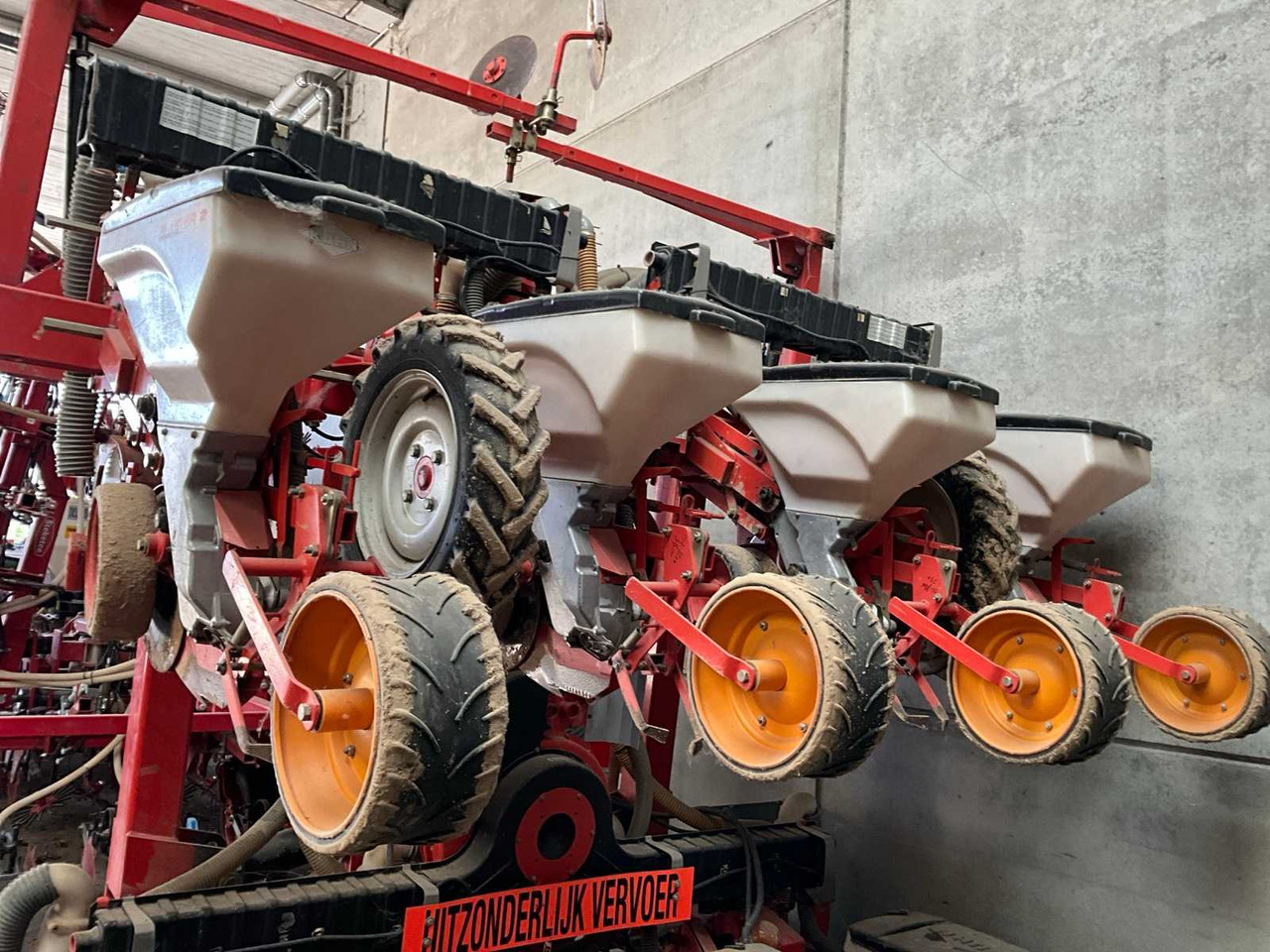 Kuhn Planter 2 - Precision sowing machine: picture 4 Kuhn Planter 2 - Precision sowing machine: picture 4