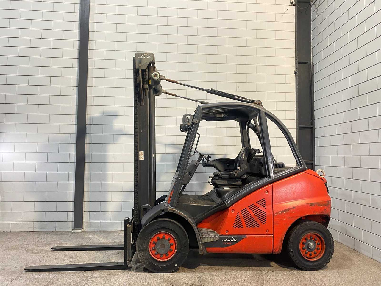 LINDE - 2015 - H45D-02 - FORKLIFT TRUCK - Forklift: picture 1 LINDE - 2015 - H45D-02 - FORKLIFT TRUCK - Forklift: picture 1