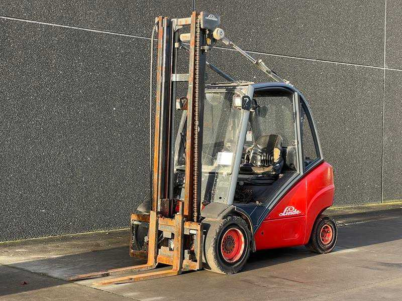 LINDE - H30D - FORKLIFT TRUCKS - Forklift: picture 4 LINDE - H30D - FORKLIFT TRUCKS - Forklift: picture 4