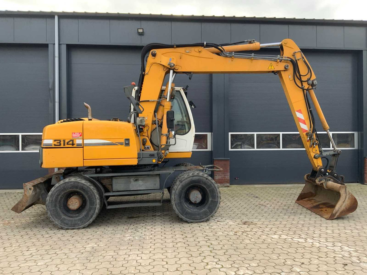 Liebherr A314 Litronic - Wheel excavator: picture 4 Liebherr A314 Litronic - Wheel excavator: picture 4