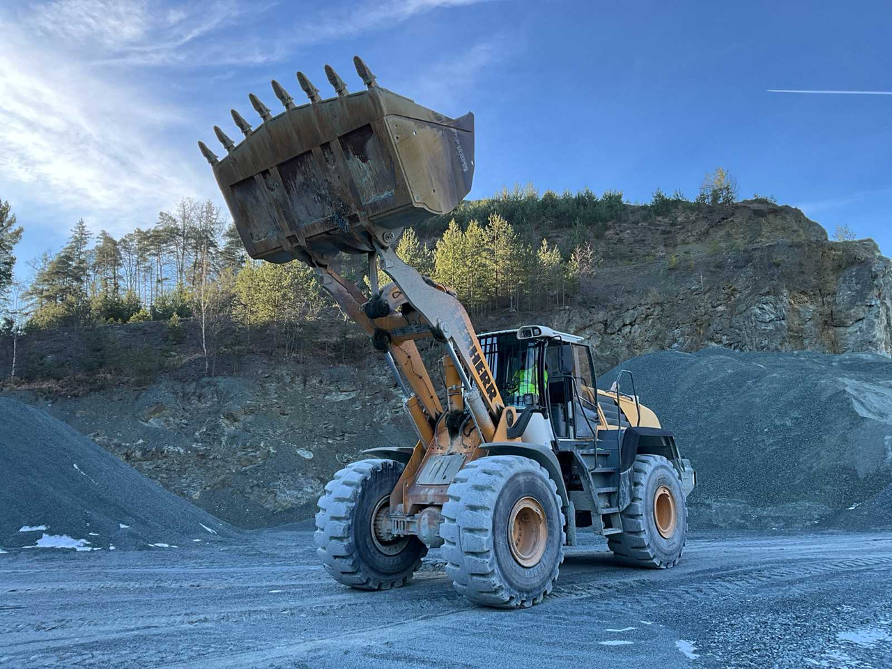 Liebherr L580 - Wheel loader: picture 1 Liebherr L580 - Wheel loader: picture 1