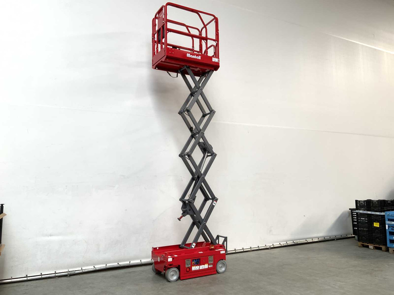 MANTALL XE-60 MINI - SCISSOR LIFT AERIAL PLATFORM 6.4M 2024 - Aerial platform: picture 3 MANTALL XE-60 MINI - SCISSOR LIFT AERIAL PLATFORM 6.4M 2024 - Aerial platform: picture 3
