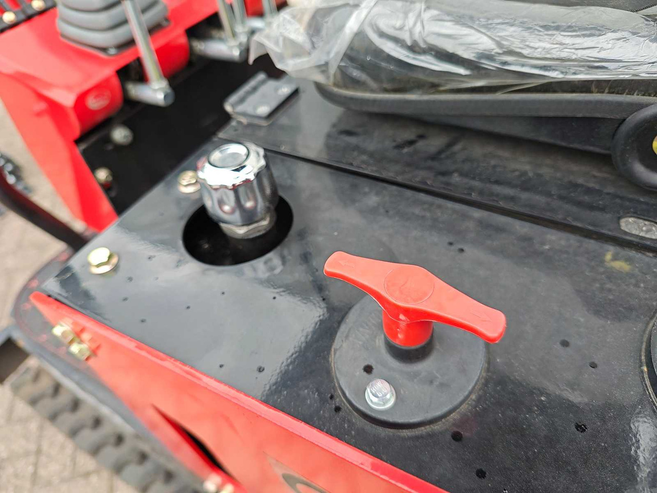 Mini excavator MIVA VA13: picture 16