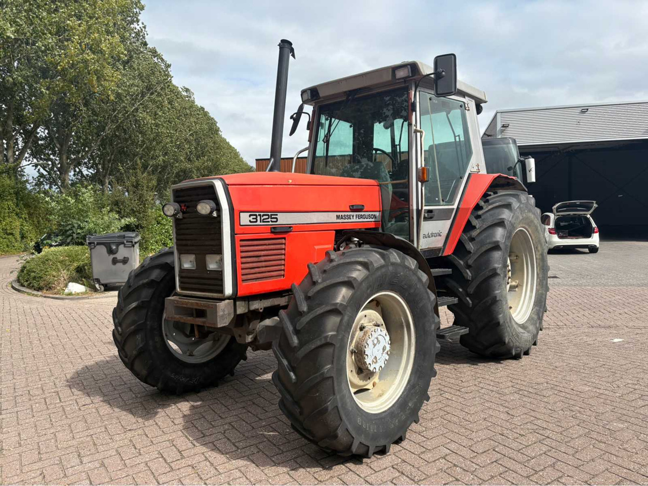 Massey Ferguson 3125 - Farm tractor: picture 1 Massey Ferguson 3125 - Farm tractor: picture 1
