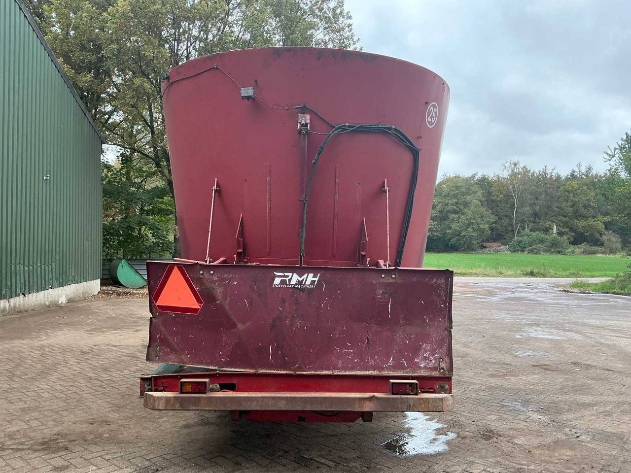 RMH Mixell 26 - Forage mixer wagon: picture 3 RMH Mixell 26 - Forage mixer wagon: picture 3