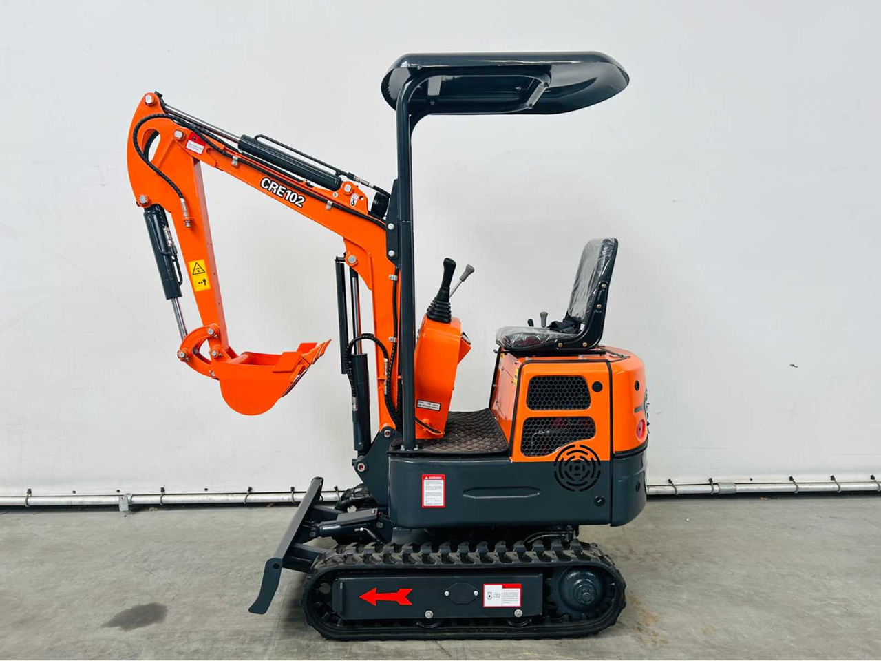 RTE CRE102 - Mini excavator: picture 2 RTE CRE102 - Mini excavator: picture 2